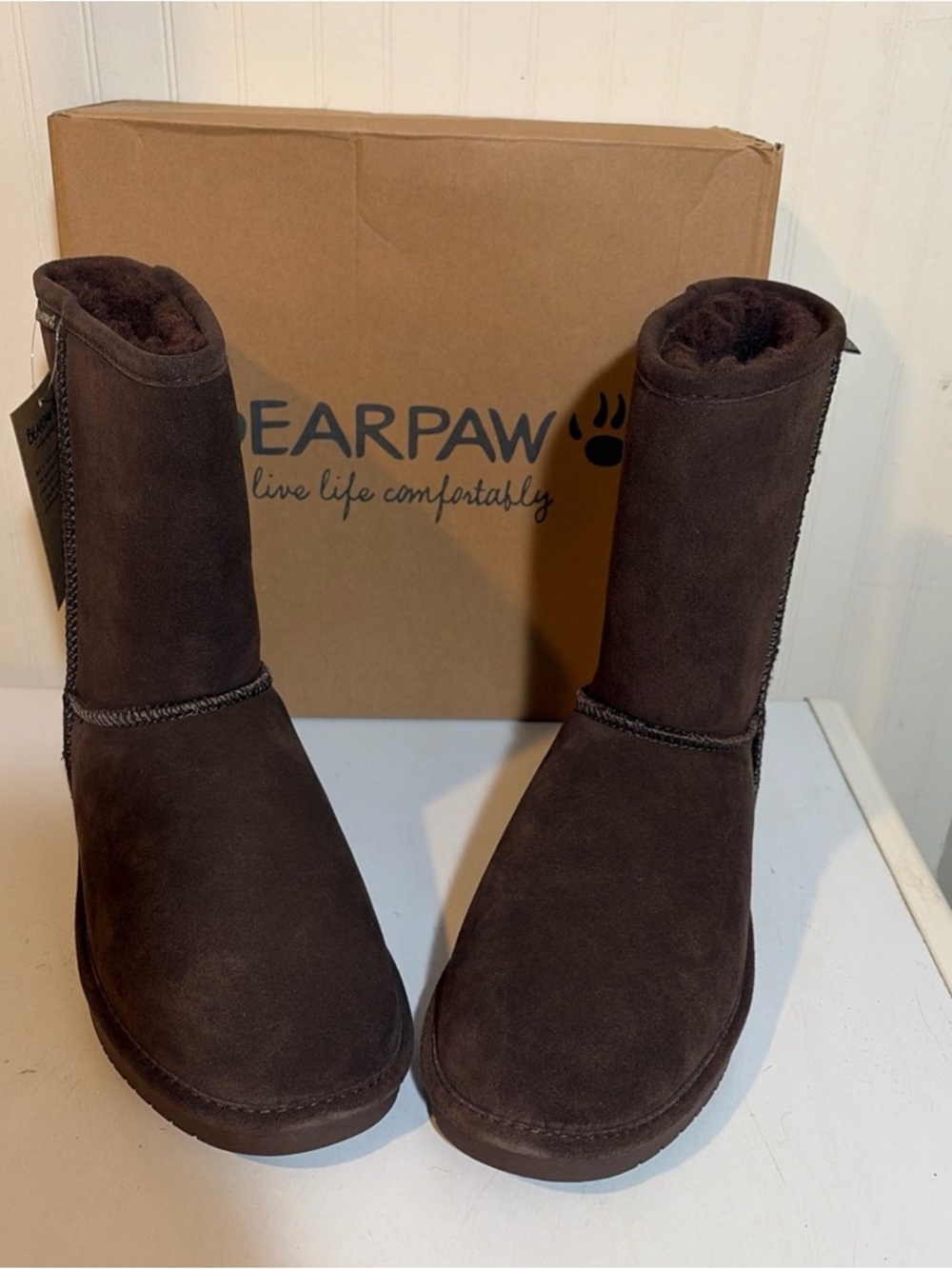 BearPaw Women's Emma Short chocolate 608W BNIB!! - Picture 8 of 9